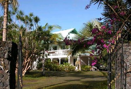 Lava Tree Tropic Inn Pahoa Buitenkant foto